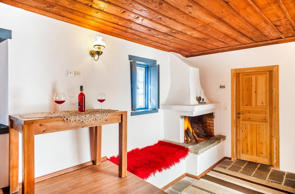 Guesthouse Ioannidis Папигко Екстериор снимка